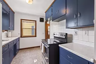 5232 Washburn Ave N, Minneapolis, MN 55430 - Photo 9