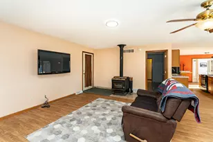 24413 Pickwick Loop Rd, Winona, MN 55987 - Photo 5