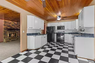 2515 Hillview Rd, Mounds View, MN 55112 - Photo 9