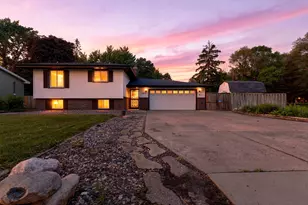 2515 Hillview Rd, Mounds View, MN 55112 - Photo 1