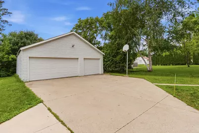 1020 5th Street SW, Willmar, MN 56201 - Photo 31