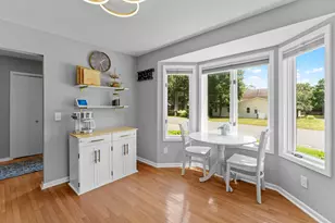 899 Park Knoll Dr, Eagan, MN 55123 - Photo 3