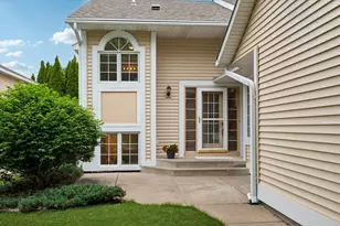 808 Winterberry Dr, Woodbury, MN 55125 - Photo 3