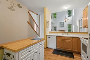 8011 Everest Ln N, Maple Grove, MN 55311 - Photo 9