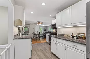 2390 Chateau Ln, Mound, MN 55364 - Photo 11