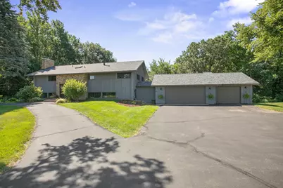 565 Lakota Lane, Chaska, MN 55318 - Photo 3