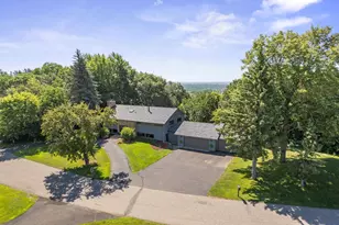 565 Lakota Ln, Chaska, MN 55318 - Photo 5