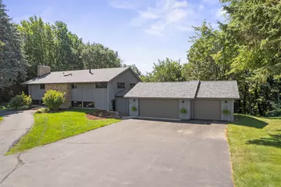 565 Lakota Lane, Chaska, MN 55318 - Photo 3