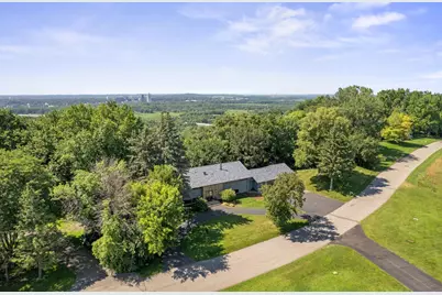 565 Lakota Lane, Chaska, MN 55318 - Photo 7