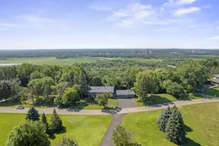 565 Lakota Ln, Chaska, MN 55318 - Photo 7