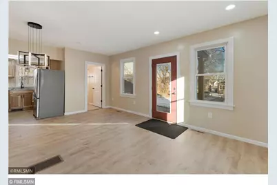 1040 Rose Avenue E, Saint Paul, MN 55106 - Photo 7