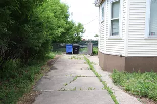 414 12th St N, Fargo, ND 58102 - Photo 3
