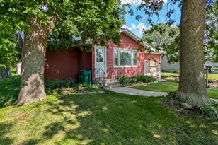 781 4th Ave SE, Wells, MN 56097 - Photo 1