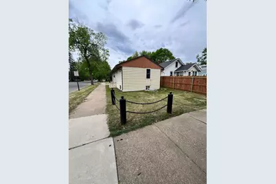 2401 7th Avenue E, Hibbing, MN 55746 - Photo 13