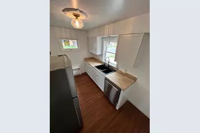 2401 7th Avenue E, Hibbing, MN 55746 - Photo 17