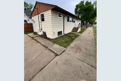 2401 7th Avenue E, Hibbing, MN 55746 - Photo 3
