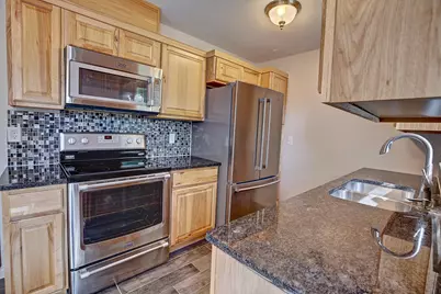 6830 Toledo Avenue N, Brooklyn Center, MN 55429 - Photo 9