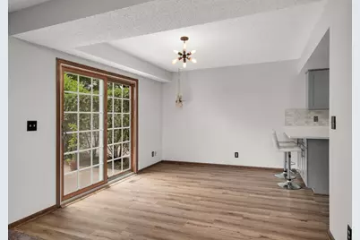 7111 Robinwood Bay, Woodbury, MN 55125 - Photo 9