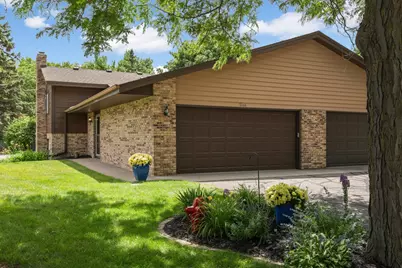 7111 Robinwood Bay, Woodbury, MN 55125 - Photo 1