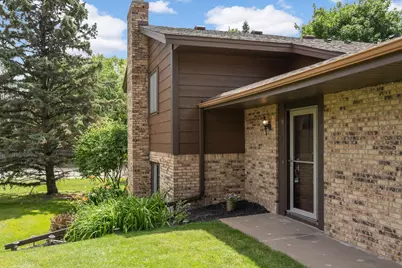 7111 Robinwood Bay, Woodbury, MN 55125 - Photo 3