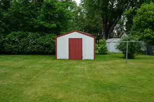 405 10th St SE, Barnesville, MN 56514 - Photo 3