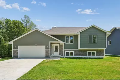 1886 Desoto Street N, Maplewood, MN 55117 - Photo 1