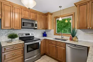 7240 Ticonderoga Trail, Eden Prairie, MN 55346 - Photo 17