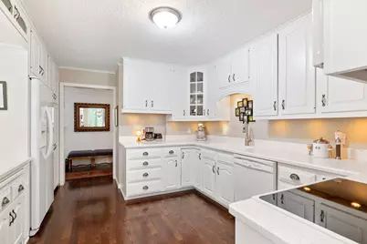 7250 Lewis Ridge Parkway #112, Edina, MN 55439 - Photo 9