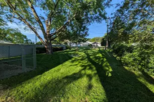 654 36th Ave NW, Rochester, MN 55901 - Photo 3