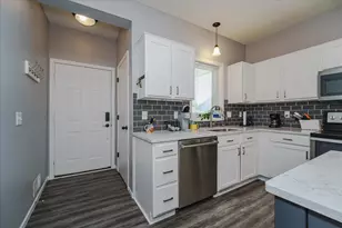 20591 Keystone Ave, Lakeville, MN 55044 - Photo 3