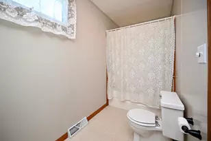 501 E Howard (10th) St, Winona, MN 55987 - Photo 15