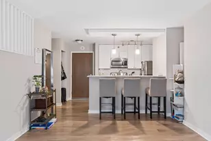 433 S 7th St, Minneapolis, MN 55415 - Photo 1