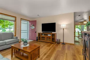 372 Gironde Ct, Woodbury, MN 55125 - Photo 5