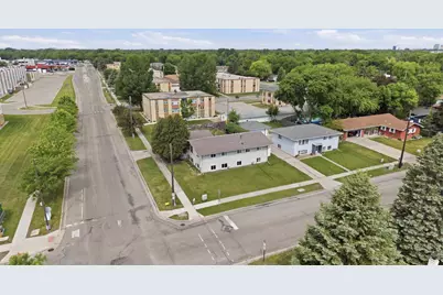 1014 24th Avenue S, Moorhead, MN 56560 - Photo 3