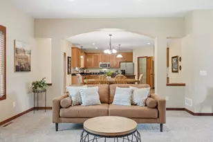 7117 Oakridge Trail, Shakopee, MN 55379 - Photo 17