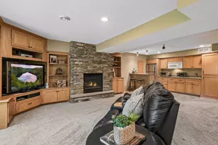 9176 Tewsbury Gate N, Maple Grove, MN 55311 - Photo 33