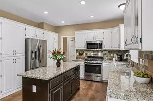 9176 Tewsbury Gate N, Maple Grove, MN 55311 - Photo 5