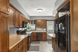6206 47th Ave N, Crystal, MN 55422 - Photo 9