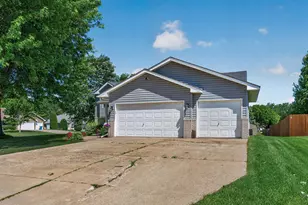 1831 73rd St, Hugo, MN 55038 - Photo 3
