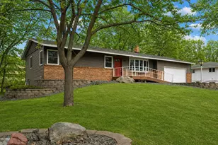 11004 Oak Knoll Terrace N, Hopkins, MN 55305 - Photo 19