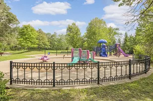 11004 Oak Knoll Terrace N, Hopkins, MN 55305 - Photo 23
