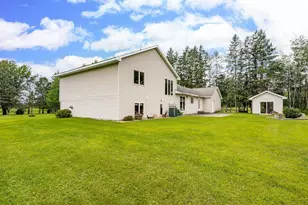 321 Carriage Hill Dr W, Hinckley, MN 55037 - Photo 29