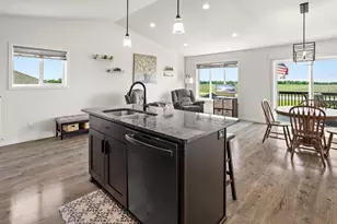 1714 75th Ave S, Fargo, ND 58104 - Photo 5
