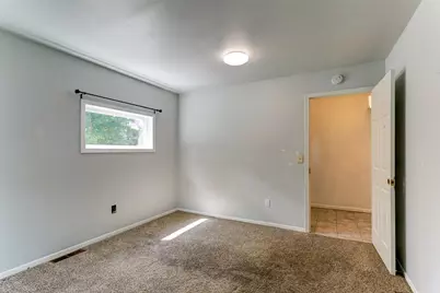 1612 County Road C E, Maplewood, MN 55109 - Photo 9