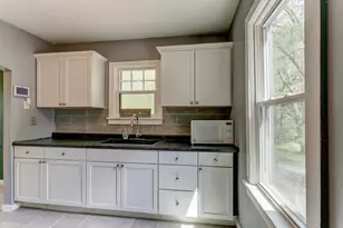 1612 County Rd C E, Maplewood, MN 55109 - Photo 3