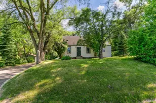 1612 County Rd C E, Maplewood, MN 55109 - Photo 1