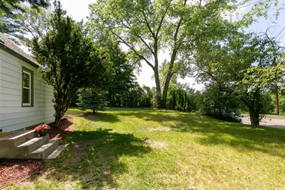 1612 County Road C E, Maplewood, MN 55109 - Photo 23