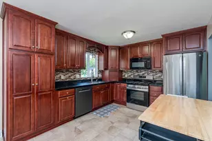 225 20th St NW, Owatonna, MN 55060 - Photo 1