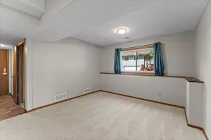 1264 Deercliff Ln, Eagan, MN 55123 - Photo 23