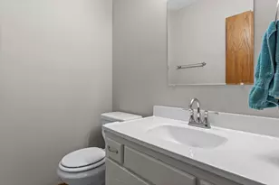 1264 Deercliff Ln, Eagan, MN 55123 - Photo 25